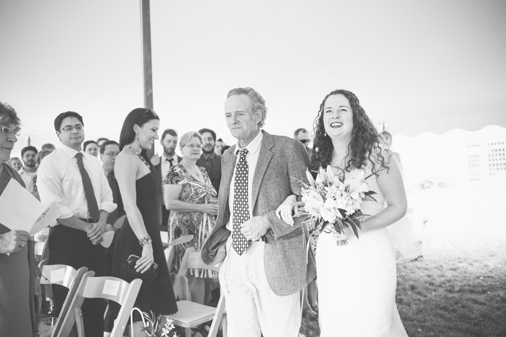 JASMINE_TARA_PHOTOGRAPHY_APPLE_ORCHARD_QUONQUONT_FARM_DESTINATION_WEDDING_JASMINE_BALGOBIN-32